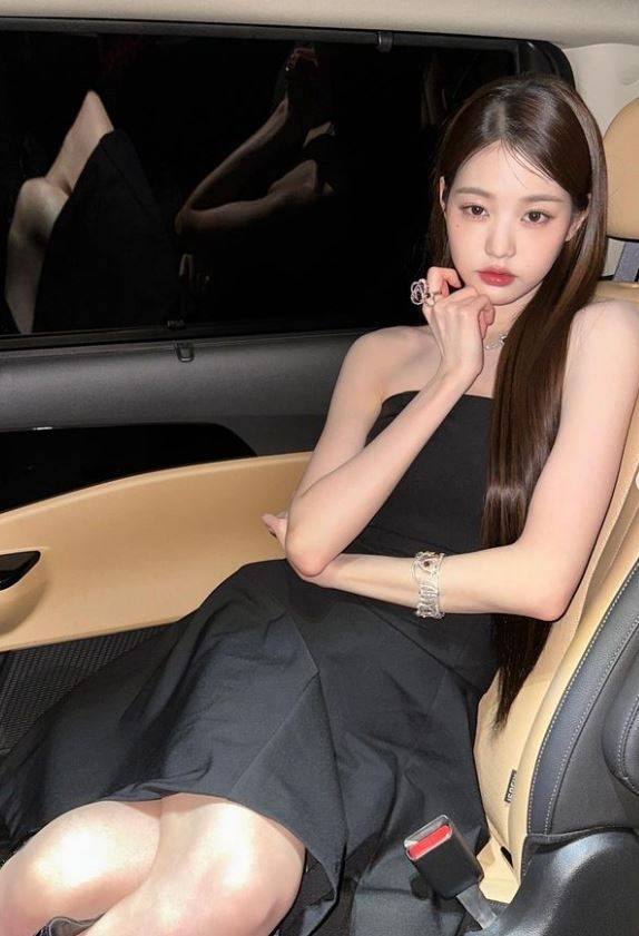 장원영 인스타그램 캡처.