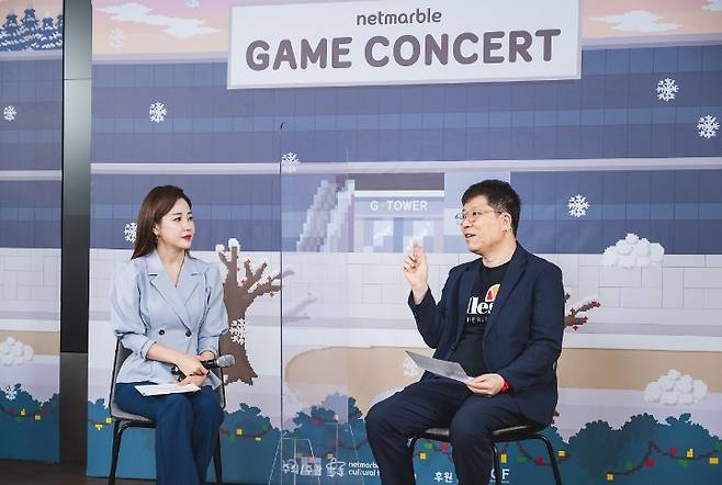 임희정 아나운서, 이세영 아트 총괄장(왼쪽부터).