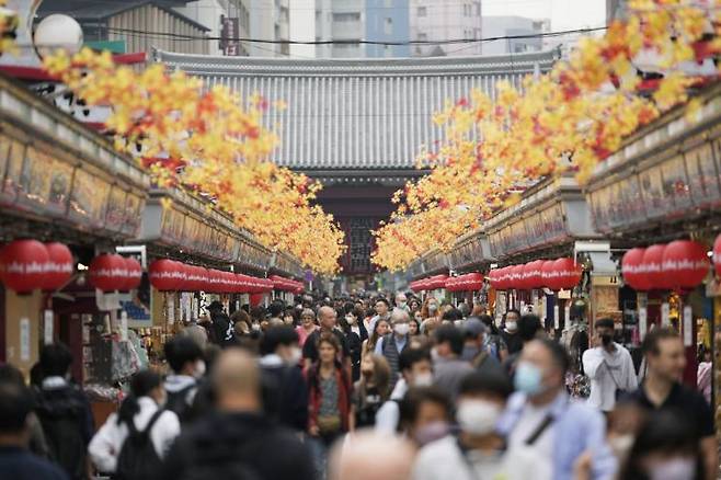 일본 정부가 국내 관광 활성화를 위한 보조금 지급을 재개하기로 했다. [이미지출처=연합뉴스]