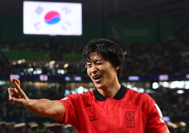 28일 오후(현지시각) 카타르 알라이얀의 에듀케이션 시티 스타디움에서 열린 2022 카타르 월드컵 조별리그 H조 2차전 대한민국과 가나의 경기. 후반 한국 조규성이 동점 헤더골을 넣은 뒤 기뻐하고 있다. 알라이얀/김혜윤 기자 unique@hani.co.kr