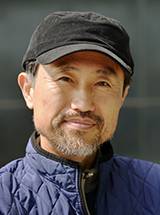 이강산 다큐멘터리 사진작가.