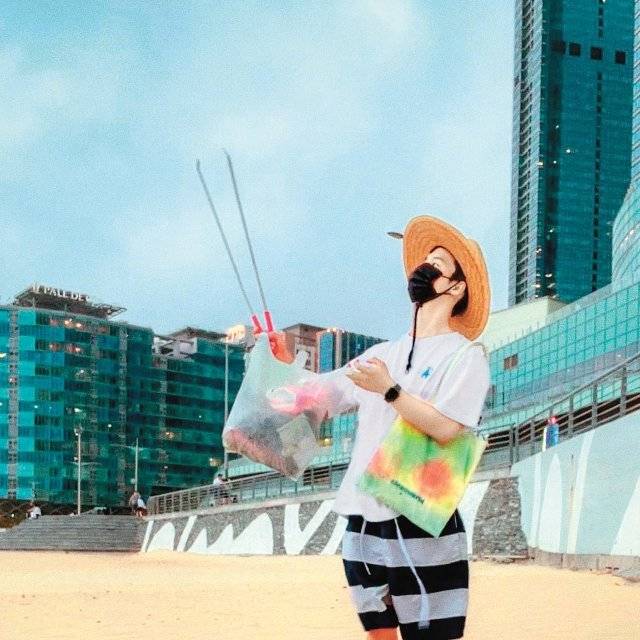 플로깅 활동 중인 최상규 씨. 최상규 씨 제공