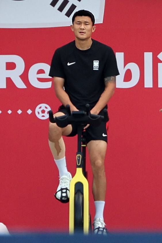 ▲ 괴물 김민재가 포르투갈전을 앞둔 훈련에 빠졌다. ⓒ연합뉴스