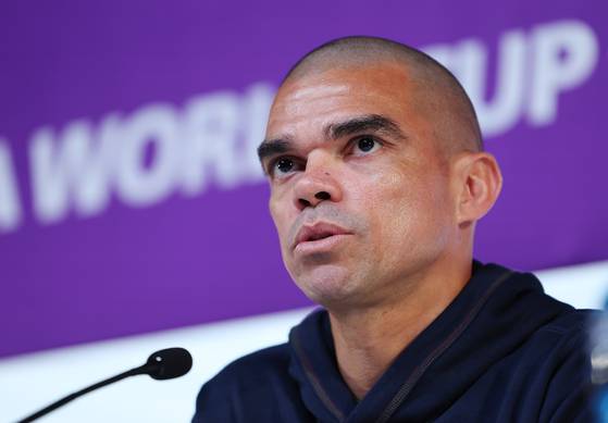 한국과의 경기 앞둔 포르투갈, 기자회견 하는 페프   (알라이얀=연합뉴스) 김도훈 기자 = 2022 카타르 월드컵 조별리그 3차전 한국과 포르투갈의 경기를 앞둔 1일(현지시간) 포르투갈 페프가 기자회견을 하고 있다. 2022.12.1   superdoo82@yna.co.kr (끝)  〈저작권자(c) 연합뉴스, 무단 전재-재배포 금지〉