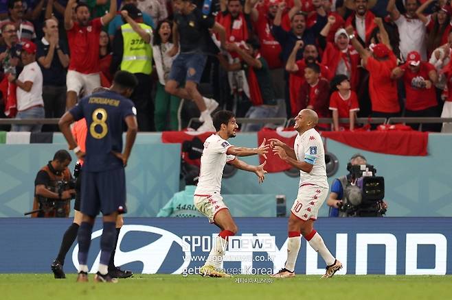 ▲ 프랑스전에서 결승골을 넣은 와비 카즈리(위).