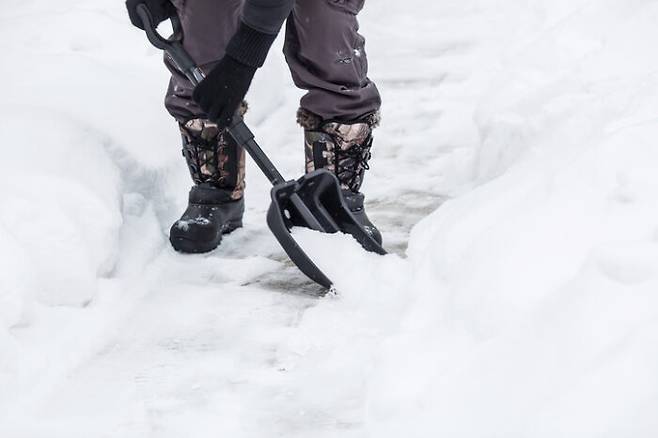겨울에 실외에서 격렬한 운동은 되도록 피하는 게 좋다. [사진=게티이미지뱅크]