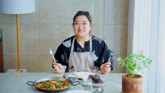 맛, 영양, 비주얼 모두 잡은 건강식으로 주목 받고 있는 요리연구가 윤지아. 사진 지글지글클럽