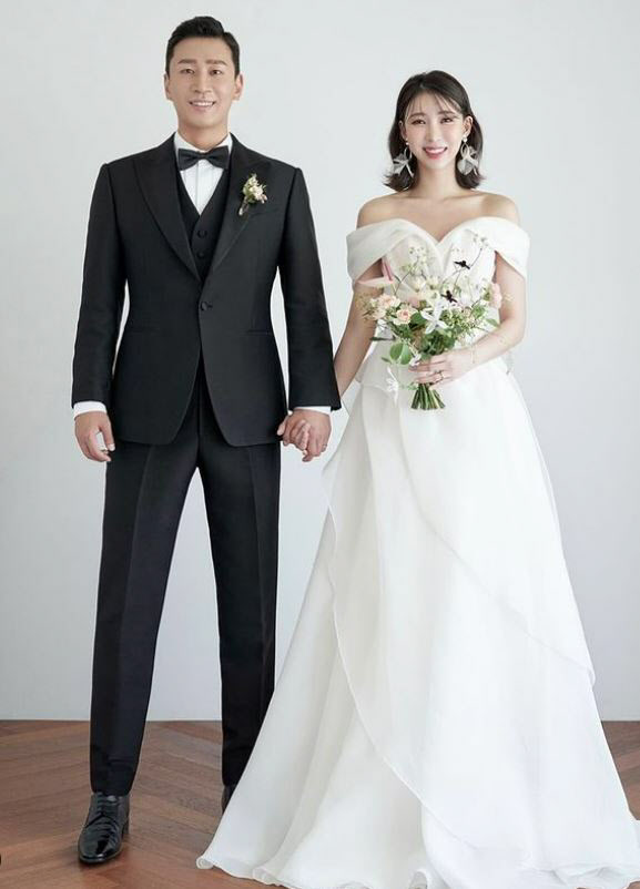 이동근(왼쪽) 김주하(사진=SNS)
