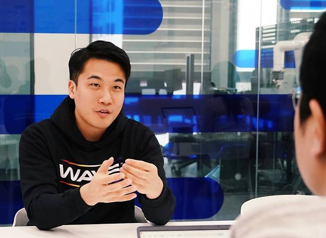 연합뉴스와 인터뷰하는 김범진 대표 [웨이브 제공. 재판매 및 DB 금지]