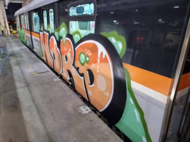 A vandalized subway car in Incheon (Courtesy of the Incheon Transit Corp.)