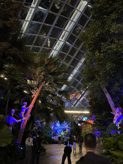 The Sully family and other exotic creatures and plant species dominate the first floor of "Avatar: The Experience" [LEE JAE-LIM]