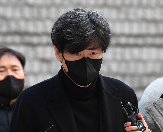 5일 남욱 변호사가 서초구 서울중앙지방법원에서 열린 대장동 개발 사업 로비·특혜 의혹 관련 1심 속행 공판에 출석하고 있다. ⓒ연합뉴스