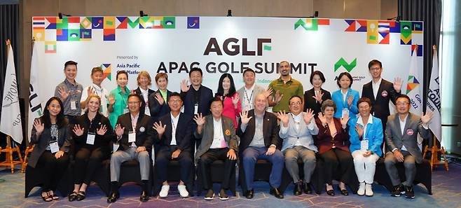 2022년 인도네시아에서 열린 AGLF총회 전경를 마친후 자리를 함께한 내외 귀빈들. 사진제공=AGLF