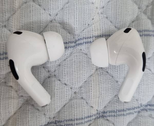 에어팟 프로 2세대 제품. 정옥재 기자