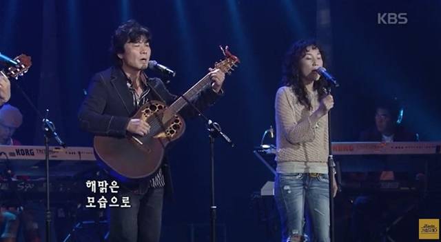 백영규(사진 왼쪽)는 한국외대 재학 중 대학가요제 출전을 계기로 그룹 물레방아 멤버로 정식 데뷔했다. 이후 '순이 생각' '슬픈 계절에 만나요' '잊지는 말아야지' 등의 인기곡을 잇따라 히트시켰다. /KBS