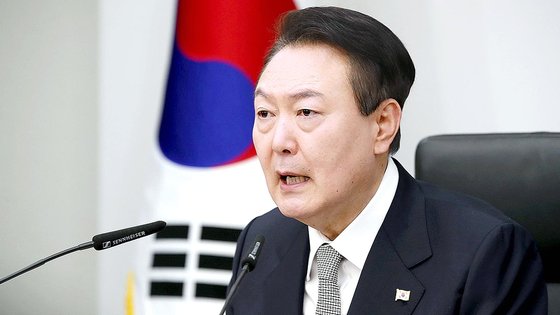 윤석열 대통령이 지난달 7일 오전 서울 용산 대통령실 청사에서 재난안전관리체계 점검 및 제도 개선책 논의를 위해 열린 국가안전시스템점검회의에서 발언하고 있다. 대통령실통신사진기자단