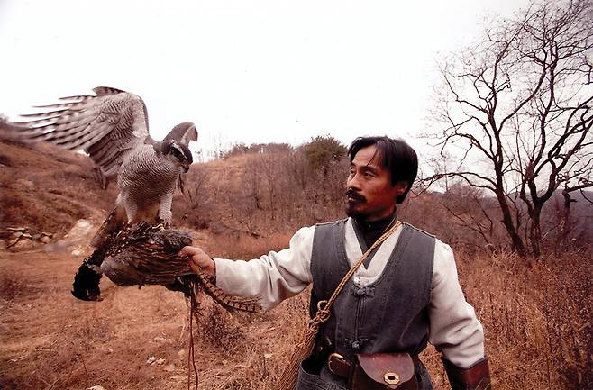 [대전=뉴시스] 대전시 무형문화재 ‘매사냥’ 보유자 박용순 응사.  *재판매 및 DB 금지