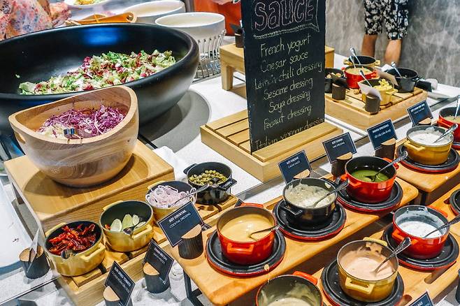 Horizons Restaurant-Lounge Bar