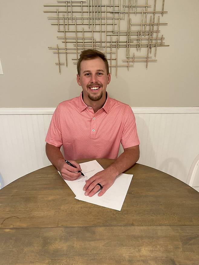 ▲ 커크 맥카티는 작은 체구지만 폭발적인 패스트볼을 구사한다 ⓒSSG랜더스