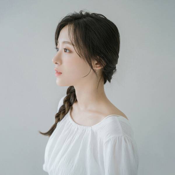 ▲ 첫 자작곡 '렛 미 아웃'으로 솔로 활동에 나서는 이진솔. 제공|스토리앤플러스