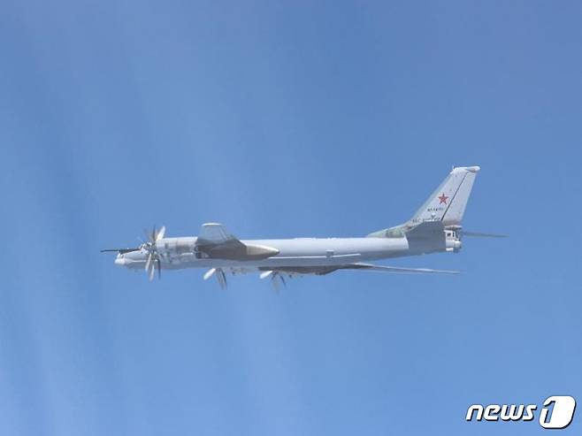 러시아군 Tu-95 폭격기. 2022.05.24/뉴스1 ⓒ 로이터=뉴스1