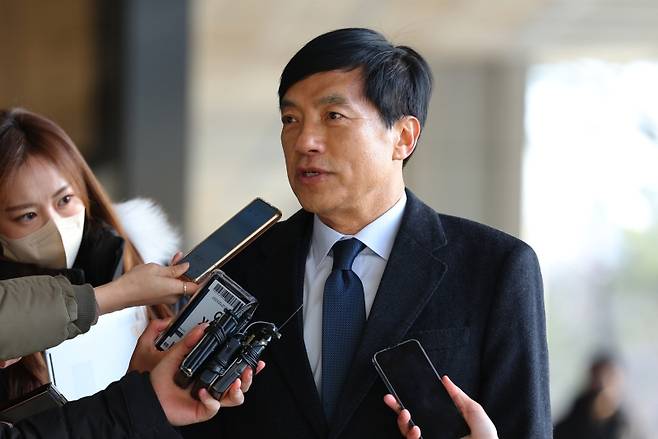 ▲ 질문에 답하는 이성윤 법무연수원 연구위원 사진 : 연합뉴스