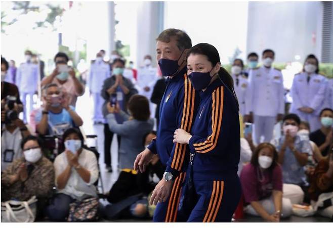 팟차라끼띠야파 공주 입원한 병원 방문한 태국 국왕 부부 [방콕포스트 홈페이지 캡처. 재판매 및 DB 금지]