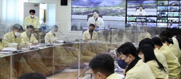 19일 오전 전남도교육청 폭설 한파 대비 영상 긴급 대책회의. 사진제공｜전남도교육청