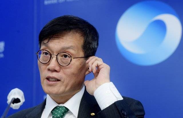 이창용 한국은행 총재가 20일 오전 서울 중구 한국은행 기자실에서 하반기 물가안정목표 운영상황을 설명하고 있다. 사진공동취재단