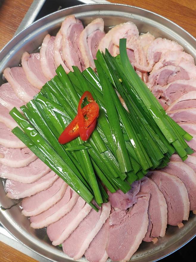 백년가게로 인증받은 봄담은산채. 건강하게 맛있는 산채오리전골