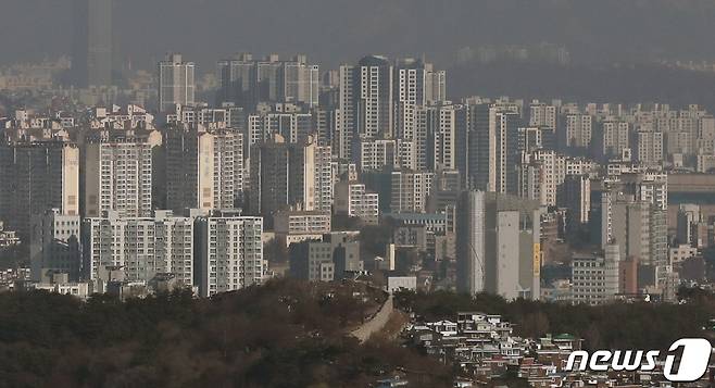 사진은 11일 서울 남산에서 바라본 아파트 모습. 2022.12.11/뉴스1 ⓒ News1 송원영 기자