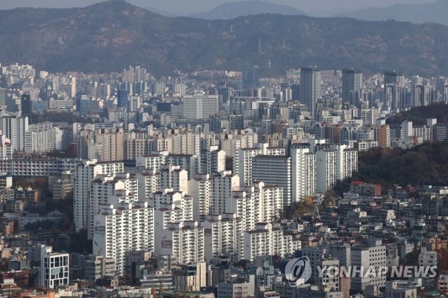 서울 남산에서 바라본 시내 아파트 단지의 모습. [사진출처 = 연합뉴스]