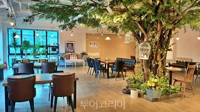 엽연초하우스