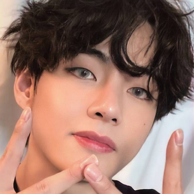 방탄소년단 뷔, 2023 기네스북 올랐다..全세계 1위 기록은?