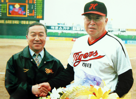 삼성 지휘봉을 잡은 김응용 감독. 사진=한국프로야구 30년사