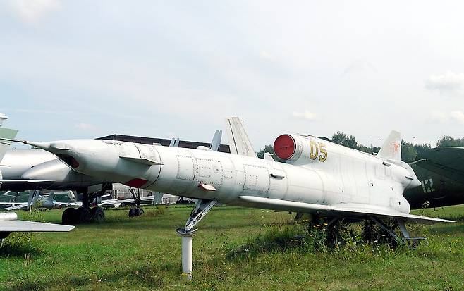 소련제 무인정찰기 Tu-141 스트리스(Strizh). 위키피디아 캡처