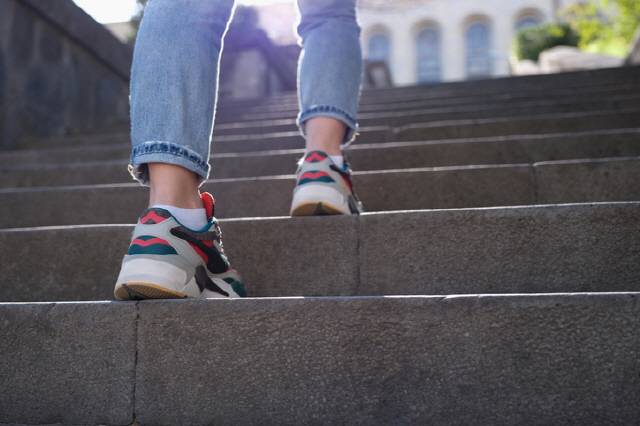 일상 활동의 강도를 높여 1분씩 하루 3~4회만 실천해도 수명이 연장될 수 있다는 연구 결과가 나왔다./사진=게티이미지뱅크