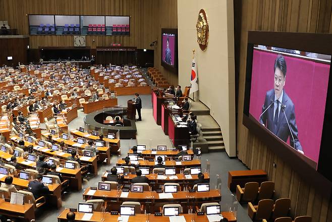 [서울=뉴시스] 전진환 기자 = 후반기 국회 행정안전위원장에 선출된 장제원 국민의힘 의원이 28일 오후 서울 여의도 국회에서 열린 제401회 국회(임시회) 제4차 본회의에서 인사말을 하고 있다. 2022.12.28. amin2@newsis.com