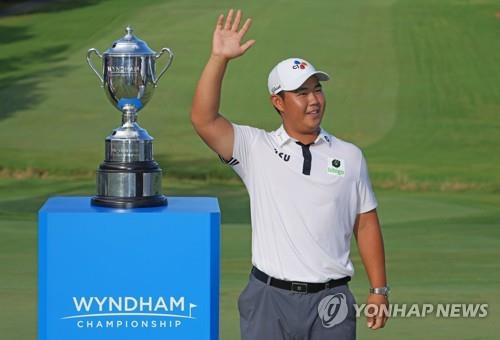 1라운드 1번 홀 쿼드러플 보기를 하고도 우승한 김주형. [AFP/게티이미지=연합뉴스]