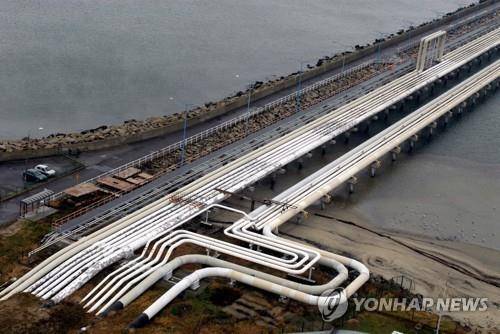 드루즈바 송유관과 폴란드 정유시설을 잇는 오일 터미널 [EPA 연합뉴스자료사진. 재판매 및 DB 금지]
