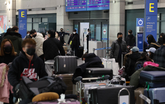 지난해 12월 30일 오전 인천국제공항 제1터미널 입국장의 모습. 연합뉴스.