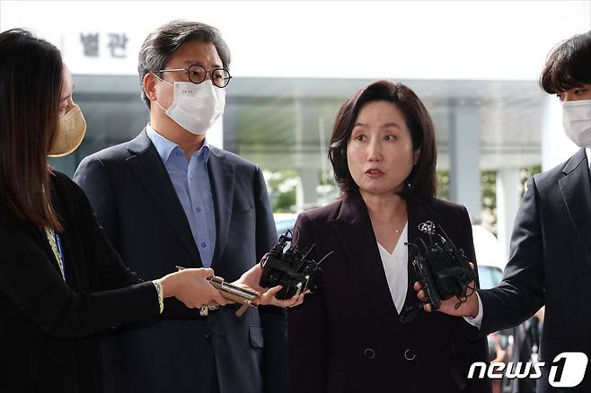 국민의힘 전주혜, 김종혁 비대위원. 2022.9.28/뉴스1 ⓒ News1 국회사진취재단