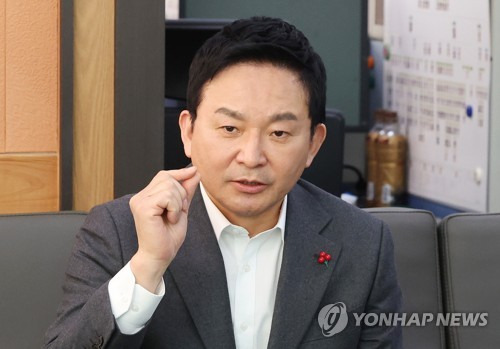 원희룡 국토교통부 장관이 4일 오후 세종시 정부세종청사에서 열린 출입기자단 간담회에 참석해 발언하고 있다./연합뉴스