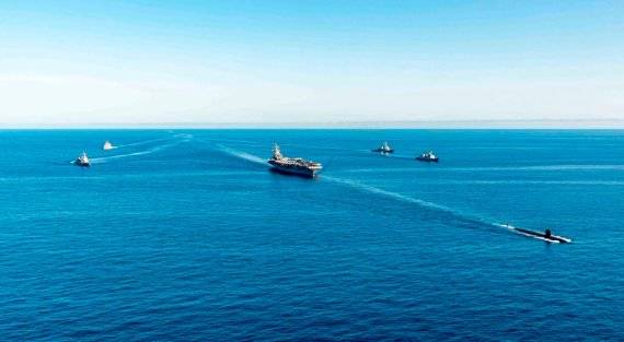 한국 해군과 미국 해군, 일본 해상자위대가 지난해 9월 연합 대잠수함전 훈련을 실시했다. 시진=VOA 캡처