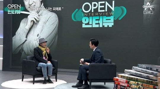 채널A ‘OPEN 인터뷰’에 출연 중인 만화가 이현세