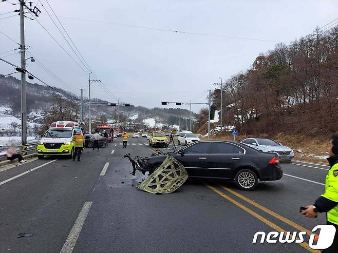 강원 원주 소초면 교통사고 현장.(강원도소방본부 제공)