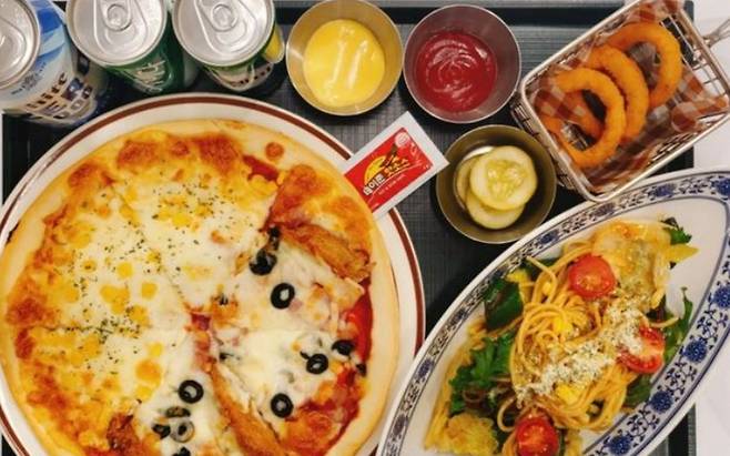 경기 성남시 판교 ‘카카오아지트’에 위치한 카카오 구내 식당 ‘춘식도락’의 메뉴. 춘식도락을 담당하는 CJ프레시웨이 카카오아지트점 영양사가 공개한 사진. [인스타그램 계정 ‘nutri_cjfreshway’ 제공]