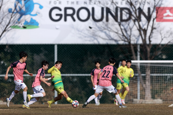 한국프로축구연맹이 EA 코리아 스튜디오가 개발한 정통 온라인 축구 게임 'EA SPORTS™ FIFA Online 4(이하 FIFA 온라인 4)'의 퍼블리셔 ㈜넥슨(대표 이정헌)과 함께 'GROUND.N 스토브리그 in 남해'를 개최한다. 사진┃한국프로축구연맹