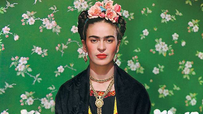 니콜라스 머레이가 찍은 프리다 칼로.
