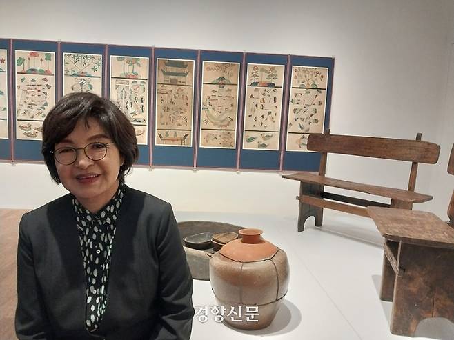 양의숙 한국고미술협회장(예나르 대표)이 고미술의 아름다움, 소장품 이야기를 담은 에세이집 <진품 고미술 명품 이야기>를 펴내고, 소장품을 공개한 출간 기념전(가나아트센터)도 마련했다. 도재기기자